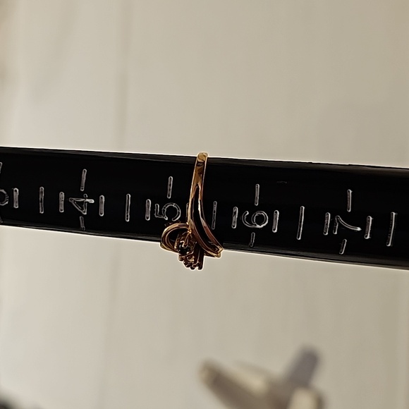 VTG THREE STONE Ring, 14kt yellow gold size 5.25 - Picture 3 of 5